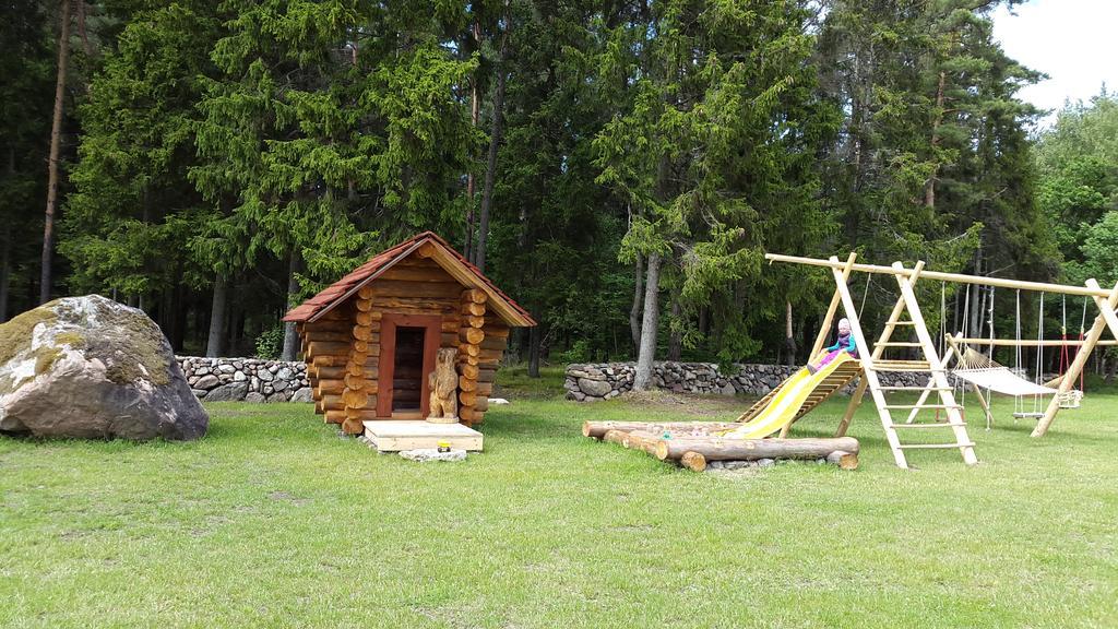 Maenniste Holiday Home Hiievalja Ngoại thất bức ảnh